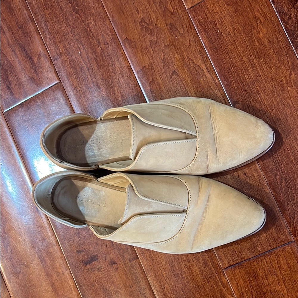 Nisolo women’s shoe
